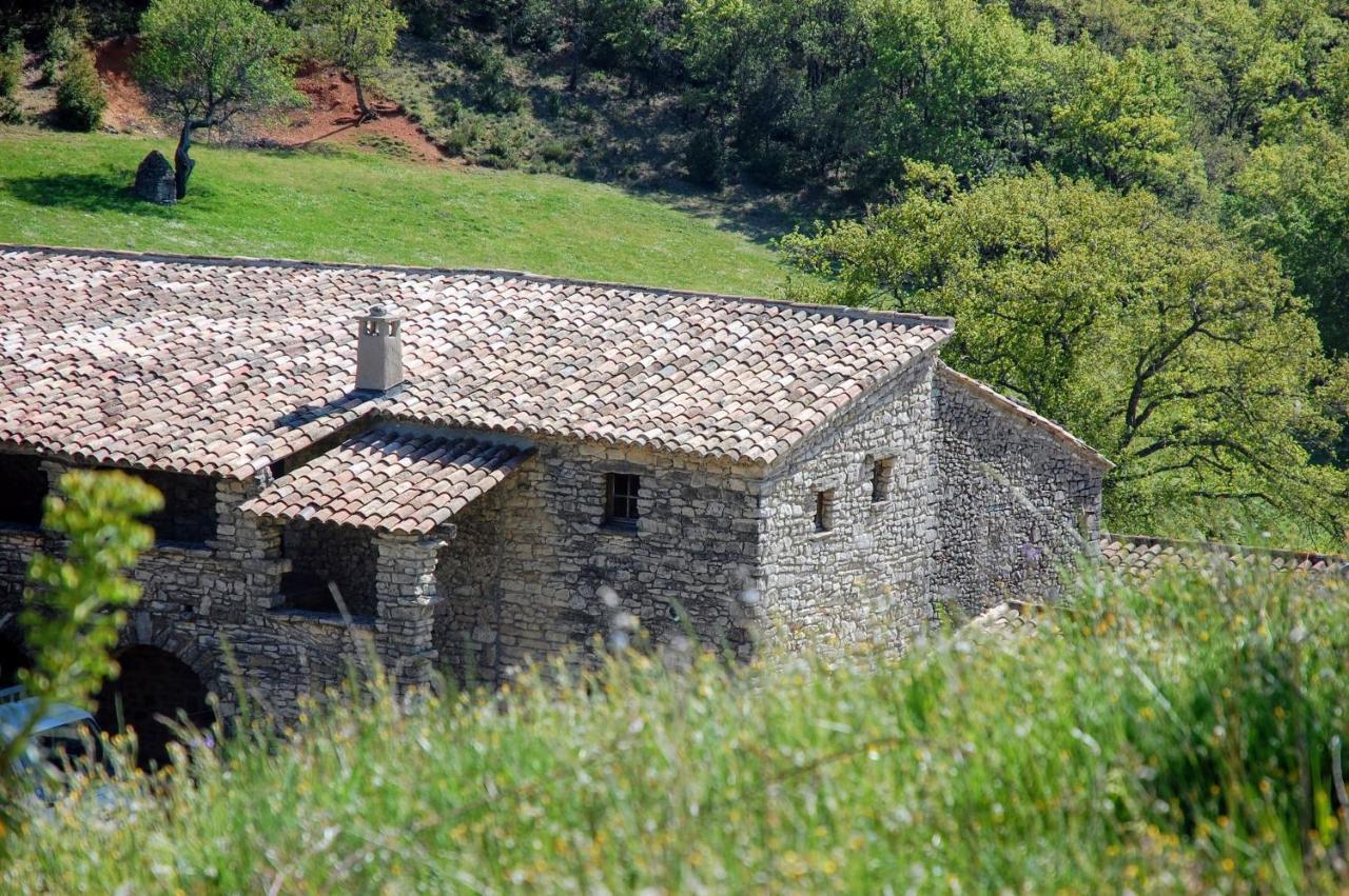 Le Domaine Du Castellas Sivergues Екстериор снимка