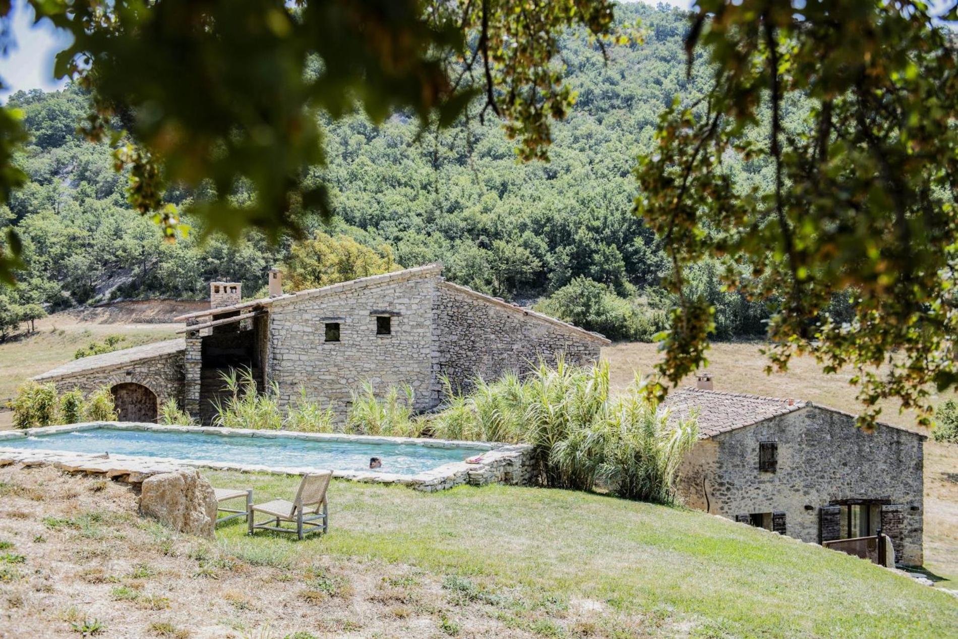 Le Domaine Du Castellas Sivergues Екстериор снимка