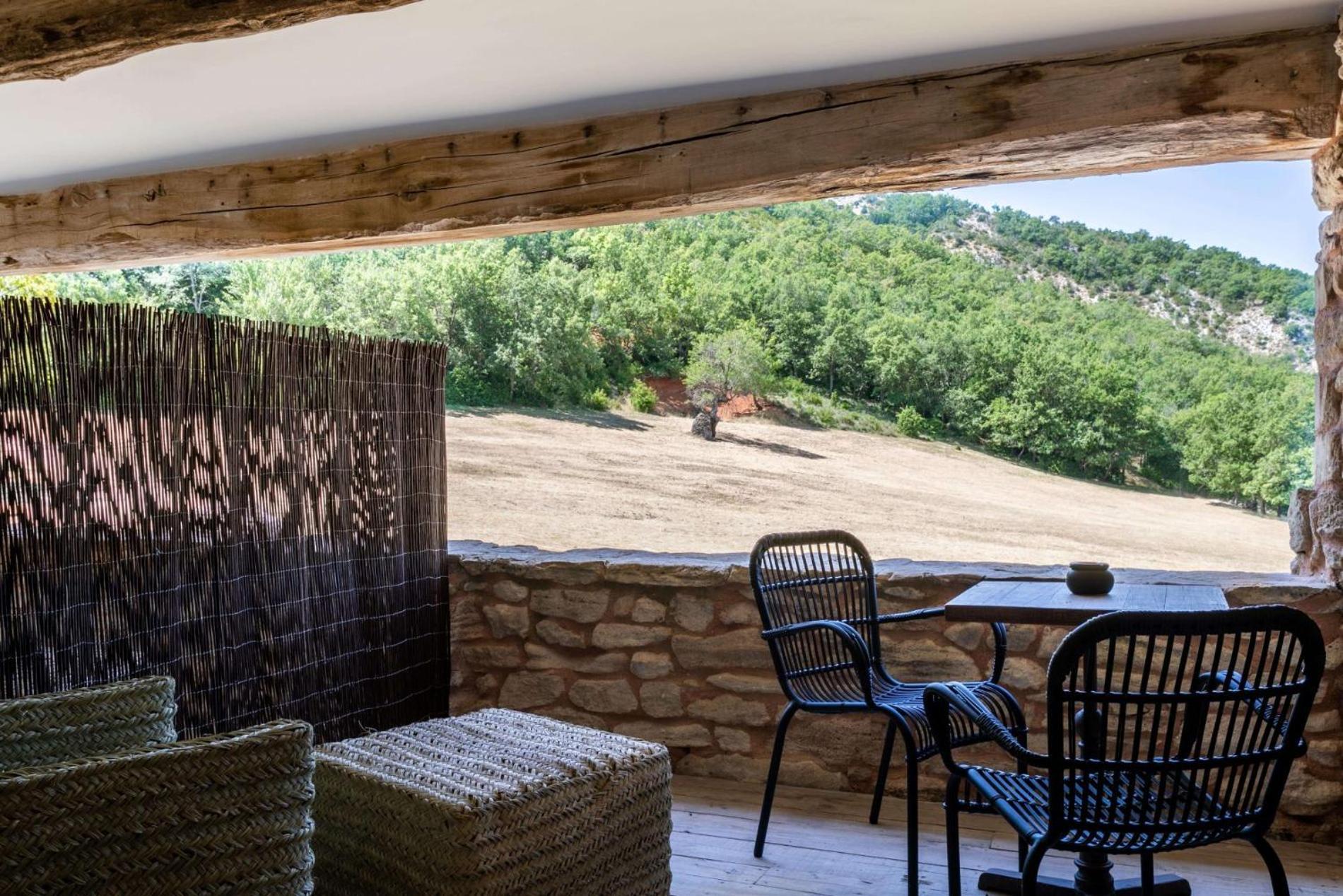 Le Domaine Du Castellas Sivergues Екстериор снимка